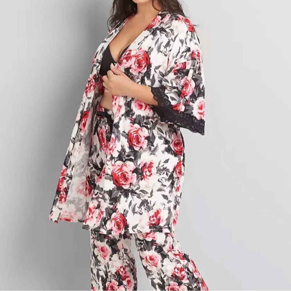 Sleep by Cacique NWT Women’s global print Black Lace‎ trim robe SZ 30/32